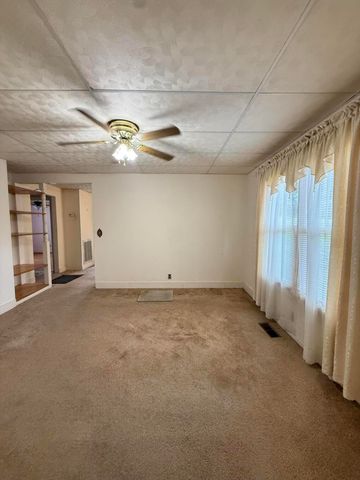 8 Elizabeth Street, Rossville, GA 30741