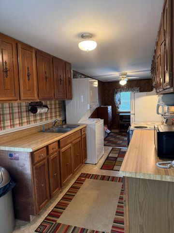 8 Elizabeth Street, Rossville, GA 30741