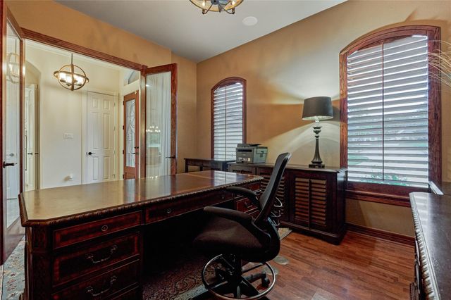 203 Monterrey Road E, Montgomery, TX 77356