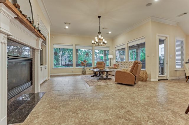 203 Monterrey Road E, Montgomery, TX 77356