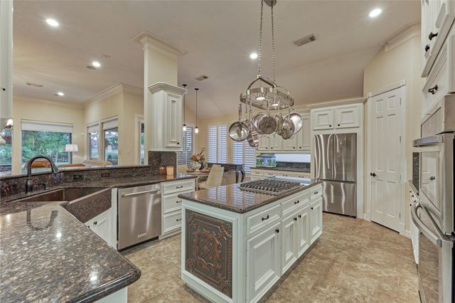 203 Monterrey Road E, Montgomery, TX 77356