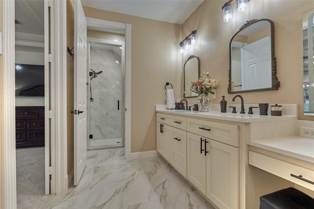 203 Monterrey Road E, Montgomery, TX 77356