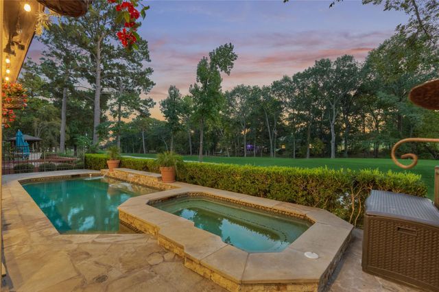 203 Monterrey Road E, Montgomery, TX 77356