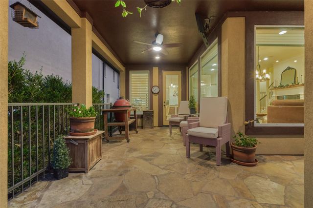 203 Monterrey Road E, Montgomery, TX 77356