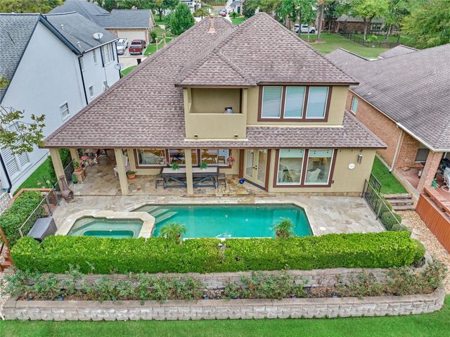 203 Monterrey Road E, Montgomery, TX 77356