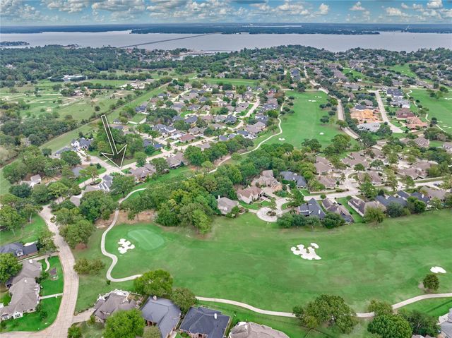 203 Monterrey Road E, Montgomery, TX 77356