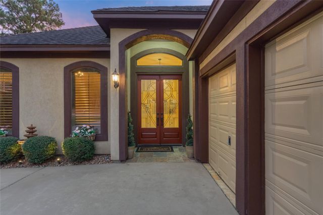 203 Monterrey Road E, Montgomery, TX 77356