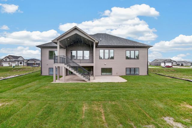 255 NW Woodmoor Drive, Waukee, IA 50263