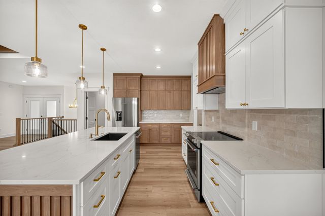255 NW Woodmoor Drive, Waukee, IA 50263