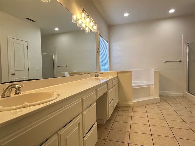 700 Cornell Street, Bentonville, AR 72712