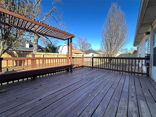 700 Cornell Street, Bentonville, AR 72712