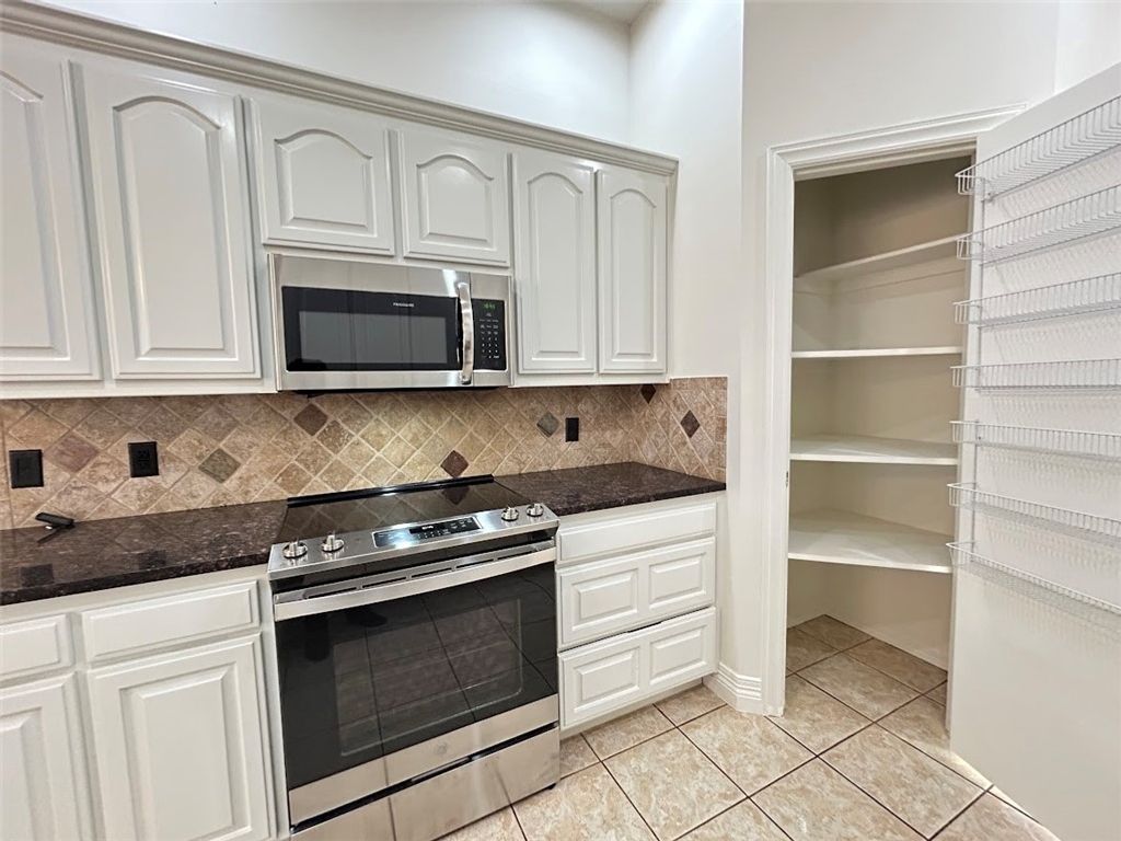 700 Cornell Street, Bentonville, AR 72712