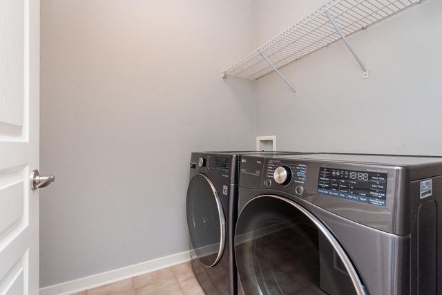 1410 Periwinkle Ln, Lincoln, CA 95648