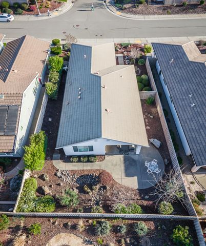 1410 Periwinkle Ln, Lincoln, CA 95648