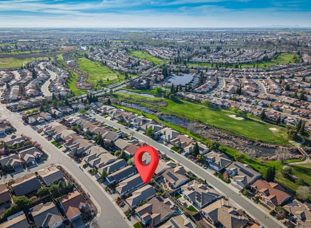 1410 Periwinkle Ln, Lincoln, CA 95648