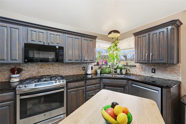 816 W Lonesome Dove Trail, Arlington, TX 76001