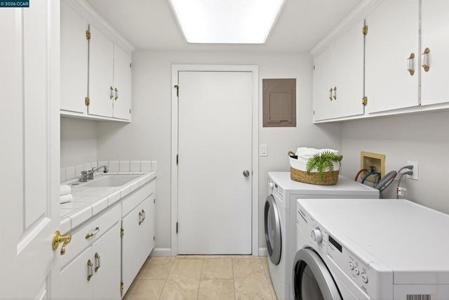 704 704 Blue Spruce Dr, Danville, CA 94506