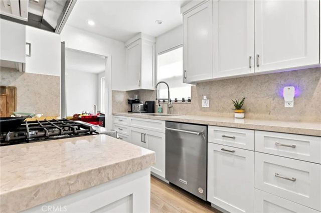 167 Bay Shore A, Long Beach, CA 90803