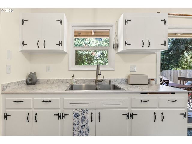 203 ELURIA St, Oregon City, OR 97045