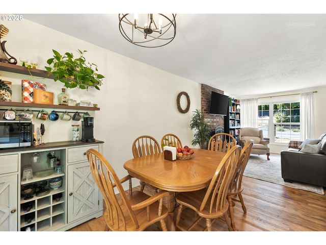 203 ELURIA St, Oregon City, OR 97045
