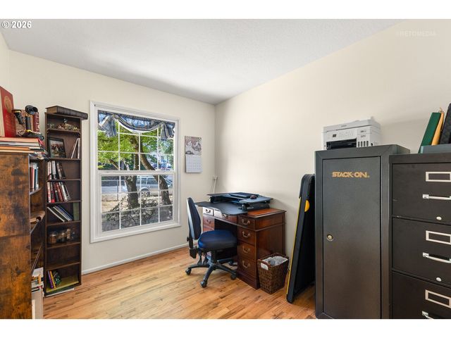 203 ELURIA St, Oregon City, OR 97045