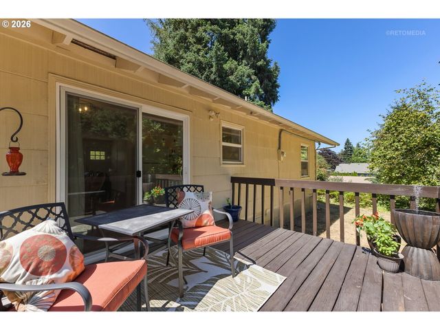 203 ELURIA St, Oregon City, OR 97045