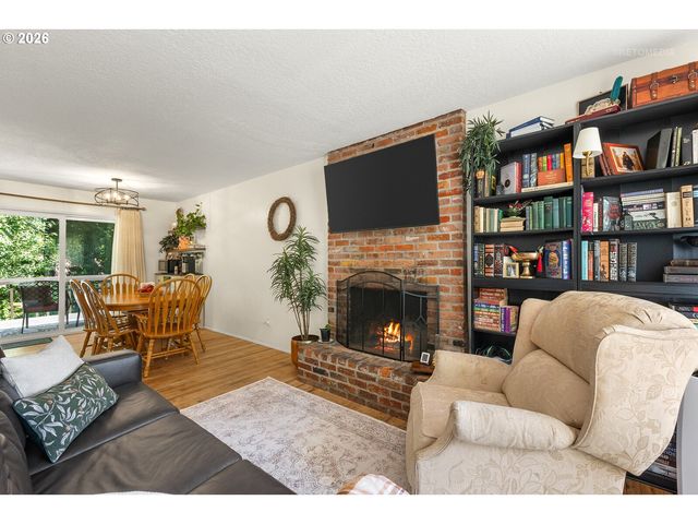 203 ELURIA St, Oregon City, OR 97045