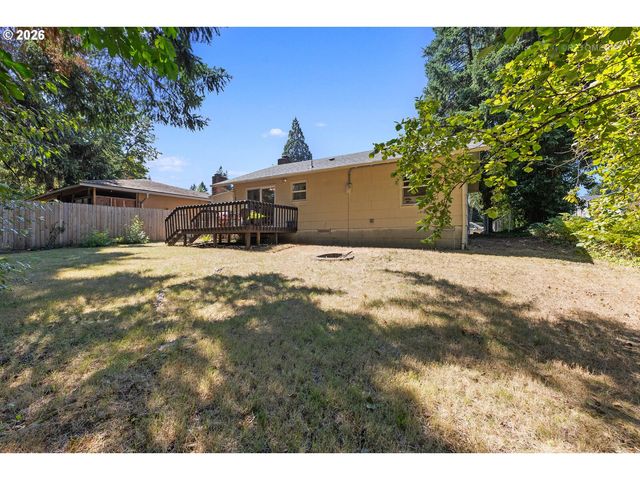 203 ELURIA St, Oregon City, OR 97045