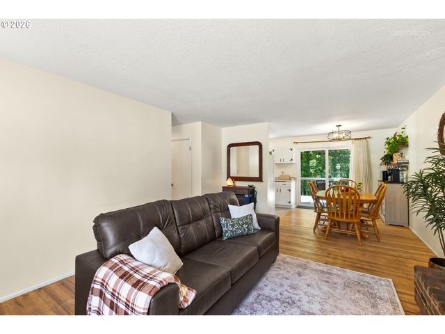 203 ELURIA St, Oregon City, OR 97045