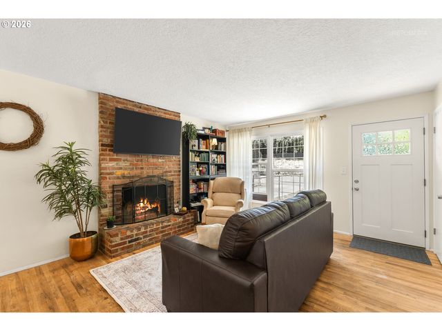 203 ELURIA St, Oregon City, OR 97045