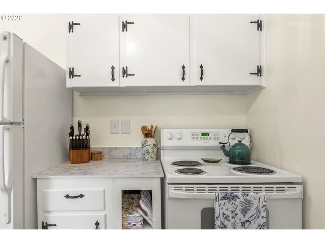 203 ELURIA St, Oregon City, OR 97045