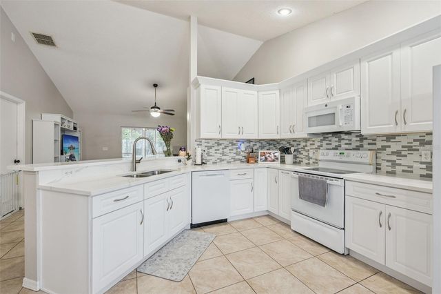 190 KELLY CIRCLE, Sanford, FL 32773