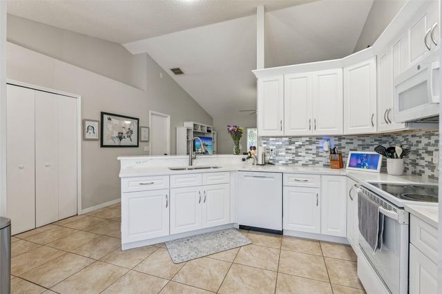 190 KELLY CIRCLE, Sanford, FL 32773