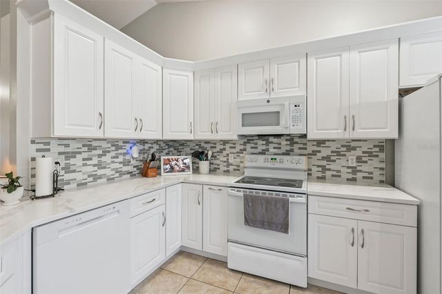 190 KELLY CIRCLE, Sanford, FL 32773