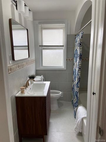 16258 Parkside Street, Detroit, MI 48221