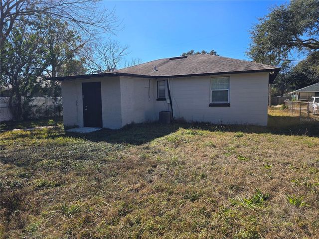 925 SCHOOL STREET, Daytona Beach, FL 32114