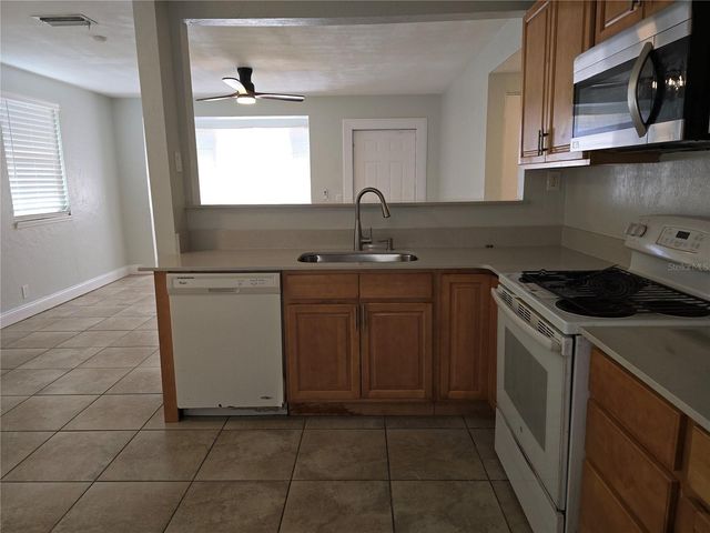 925 SCHOOL STREET, Daytona Beach, FL 32114