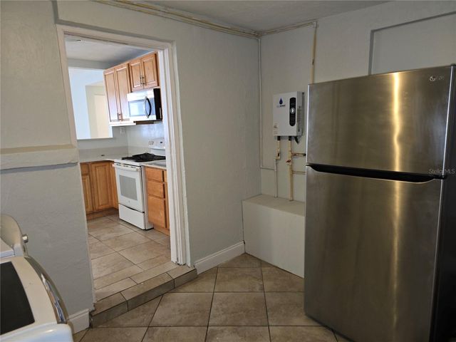 925 SCHOOL STREET, Daytona Beach, FL 32114