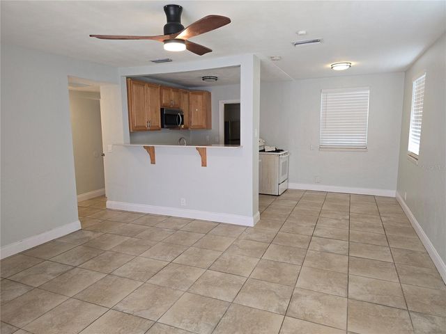 925 SCHOOL STREET, Daytona Beach, FL 32114