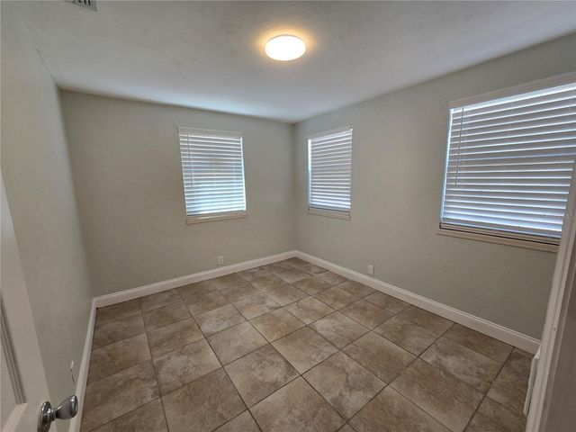 925 SCHOOL STREET, Daytona Beach, FL 32114