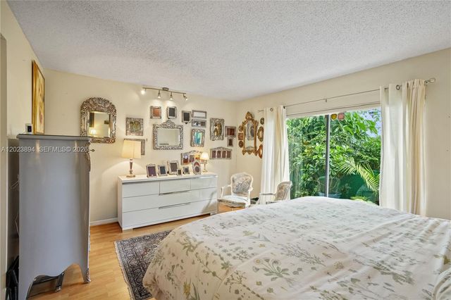 21300 San Simeon Way N5, Miami, FL 33179