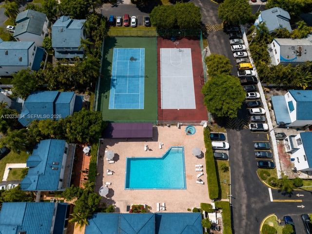 21300 San Simeon Way N5, Miami, FL 33179