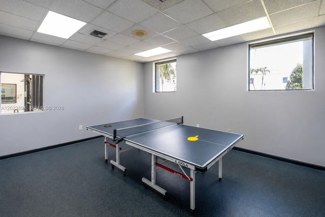 21300 San Simeon Way N5, Miami, FL 33179