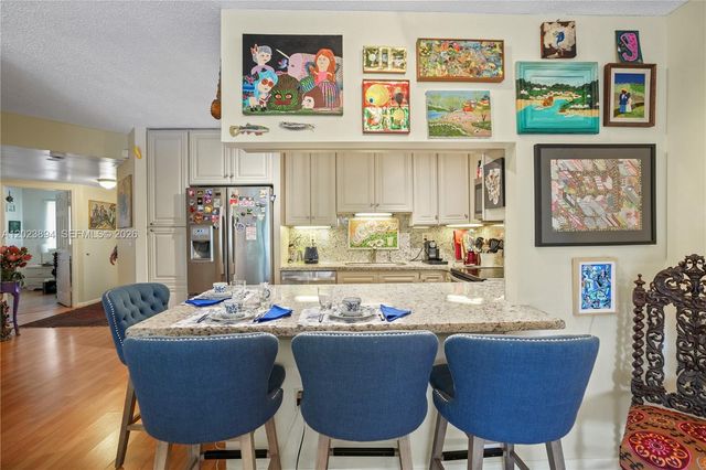 21300 San Simeon Way N5, Miami, FL 33179