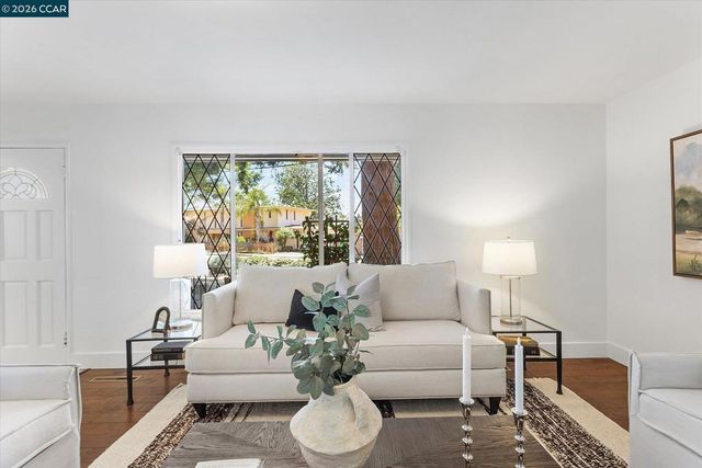 4596 James Ave, Castro Valley, CA 94546