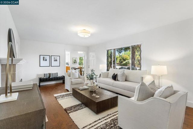 4596 James Ave, Castro Valley, CA 94546