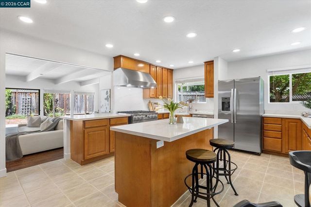 4596 James Ave, Castro Valley, CA 94546