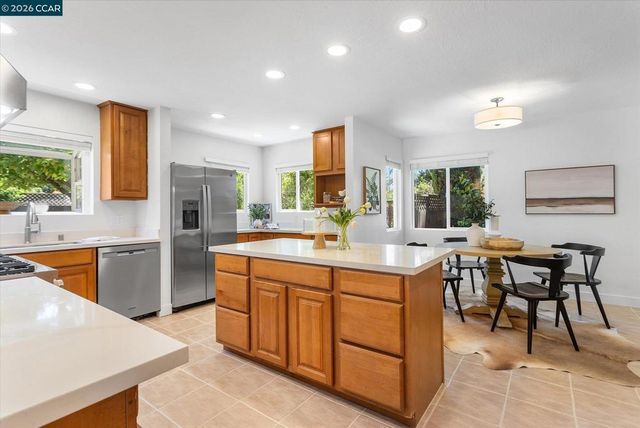 4596 James Ave, Castro Valley, CA 94546