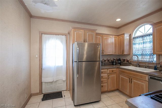 962 Woodward Avenue, Akron, OH 44310
