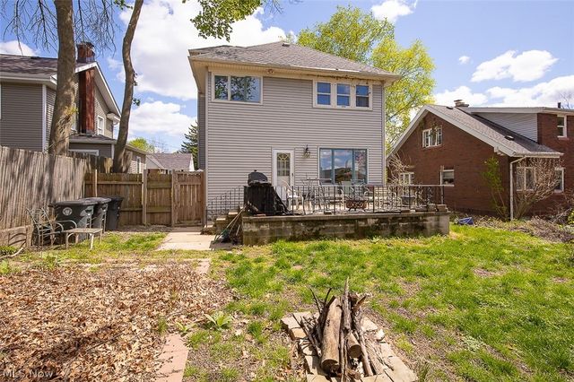 962 Woodward Avenue, Akron, OH 44310